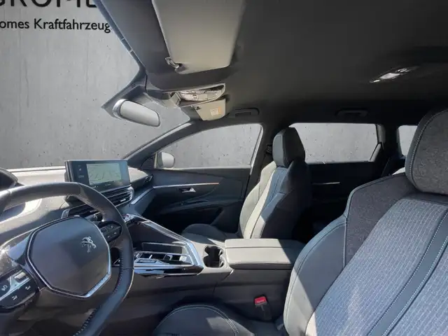 Peugeot 5008 view 9
