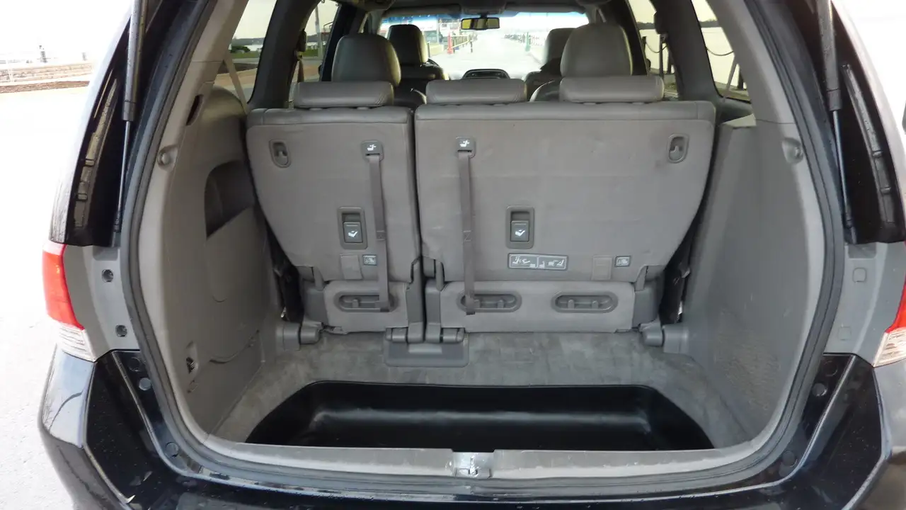 Honda Odyssey снимка Honda Odyssey