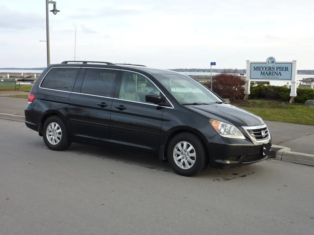 Honda Odyssey снимка Honda Odyssey
