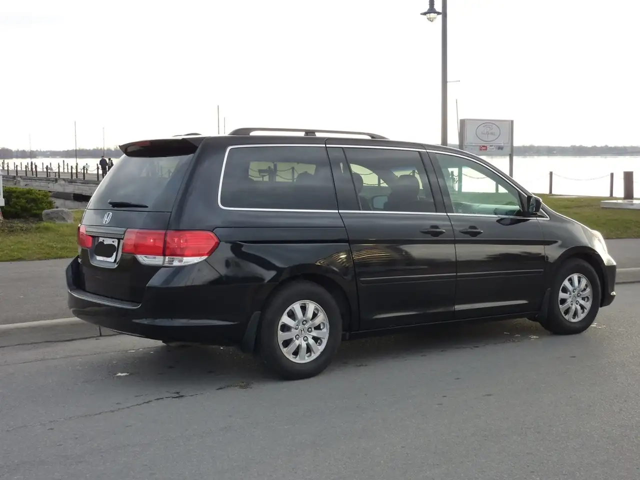 Honda Odyssey снимка Honda Odyssey