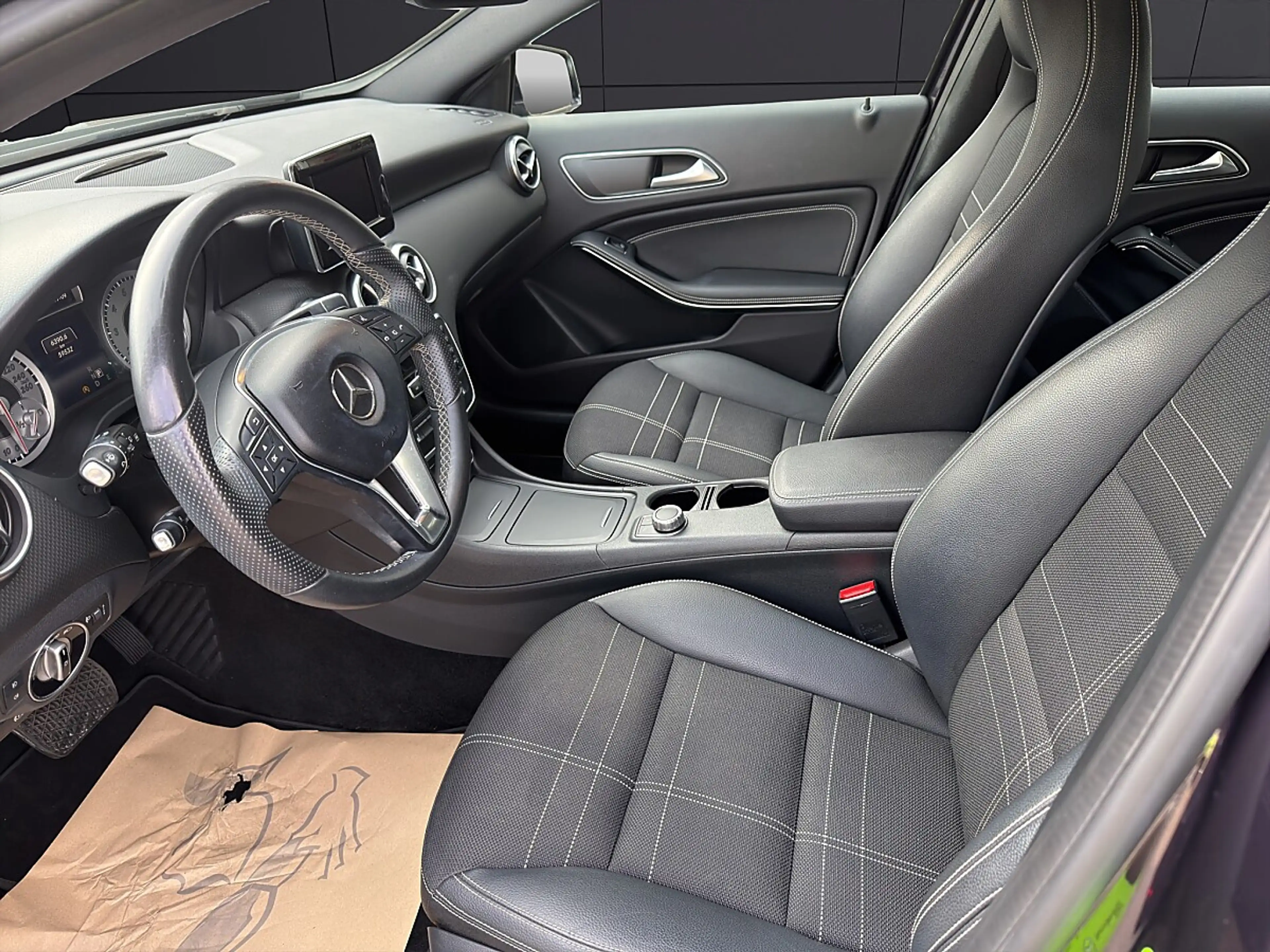 Mercedes-Benz A 180 Aut. — photo 9