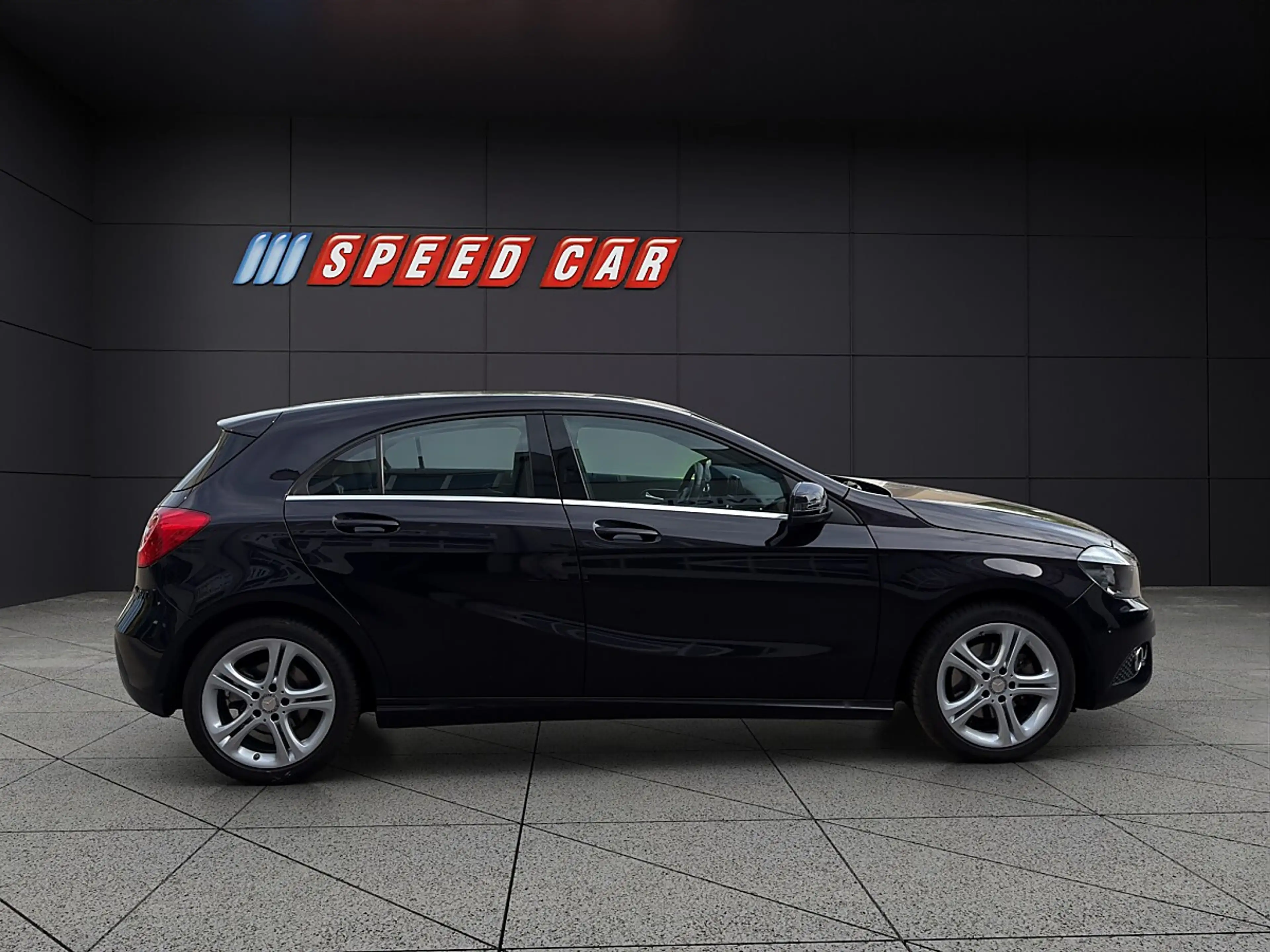 Mercedes-Benz A 180 Aut. — photo 7