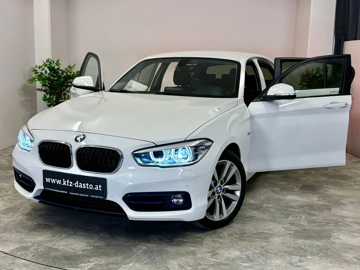 BMW 118 Sport Line Aut. /// LED /// NEUES GUTACHTEN /// Blanc - 1