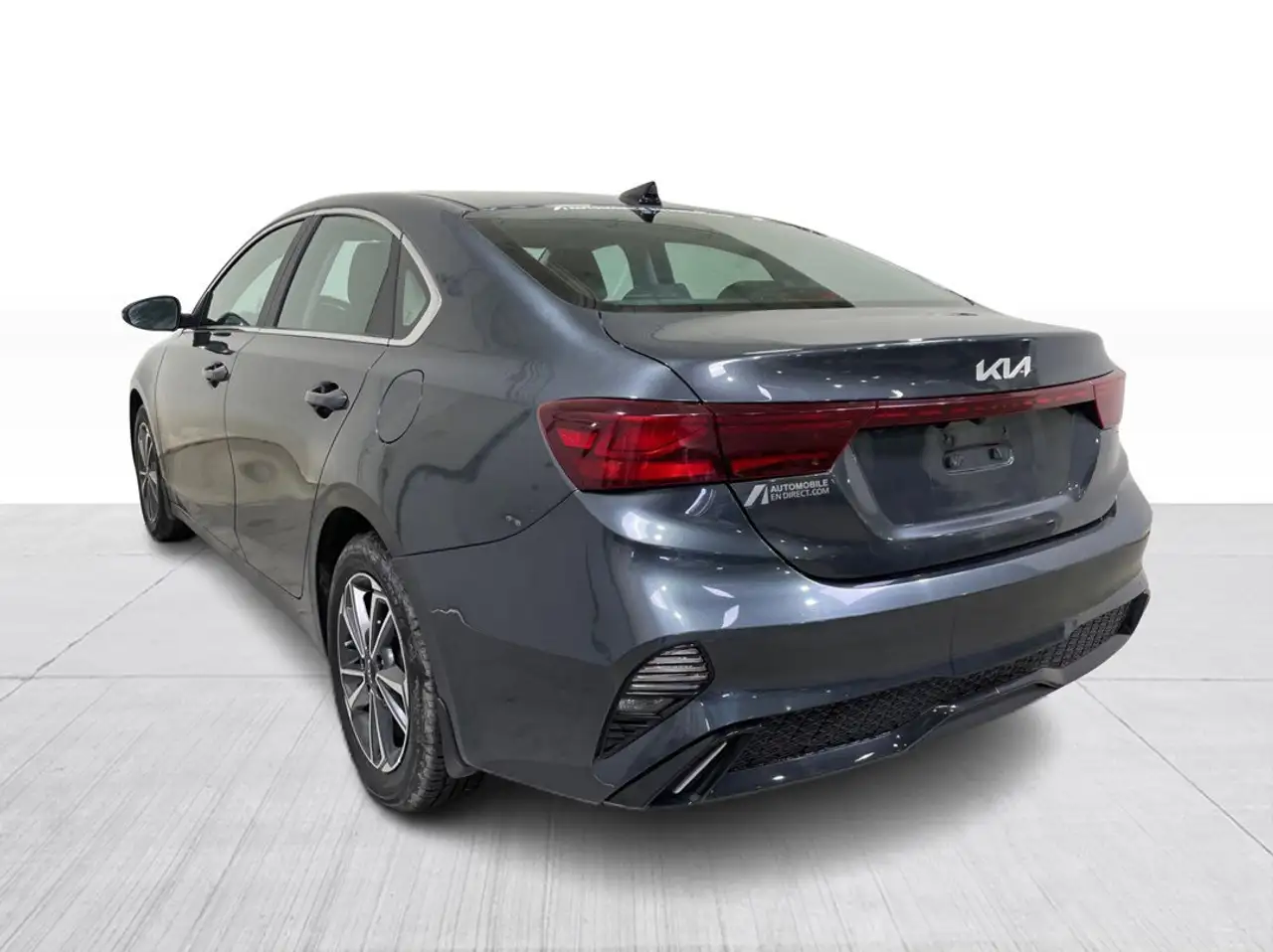 Kia Forte снимка Kia Forte