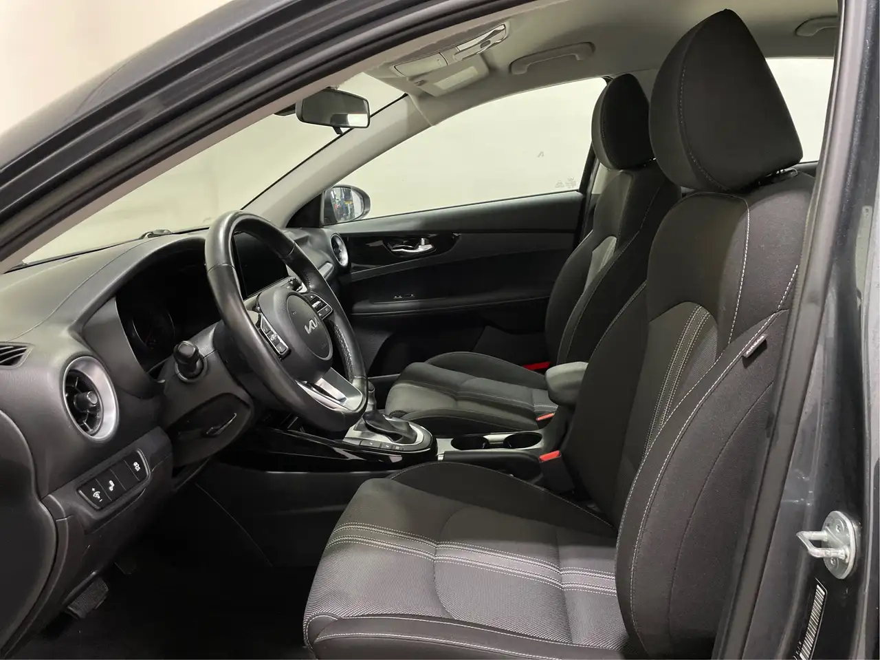 Kia Forte снимка Kia Forte