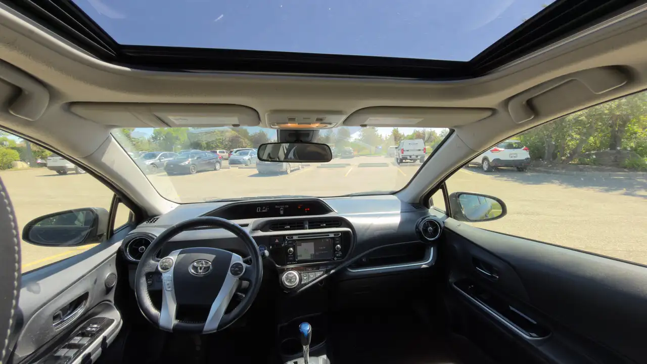 Toyota Prius c photo Toyota Prius c