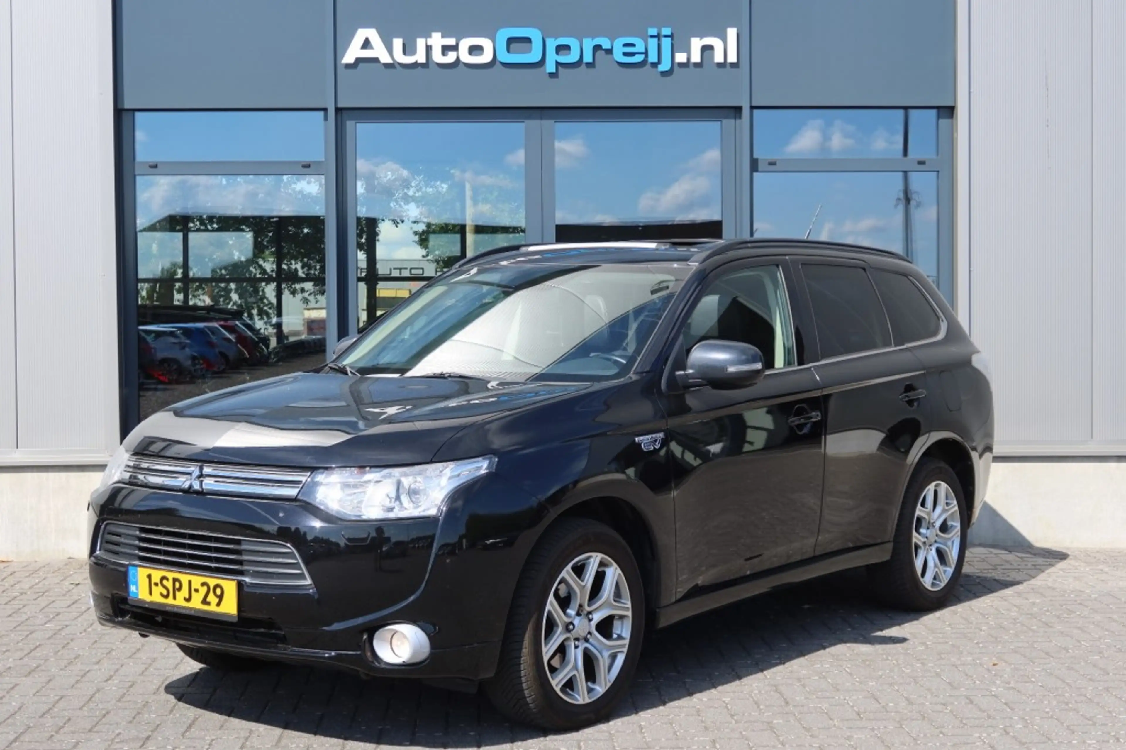 Mitsubishi Outlander 2.0 PHEV Instyle+ Clima, NAVI, Camera, Schuifdak,