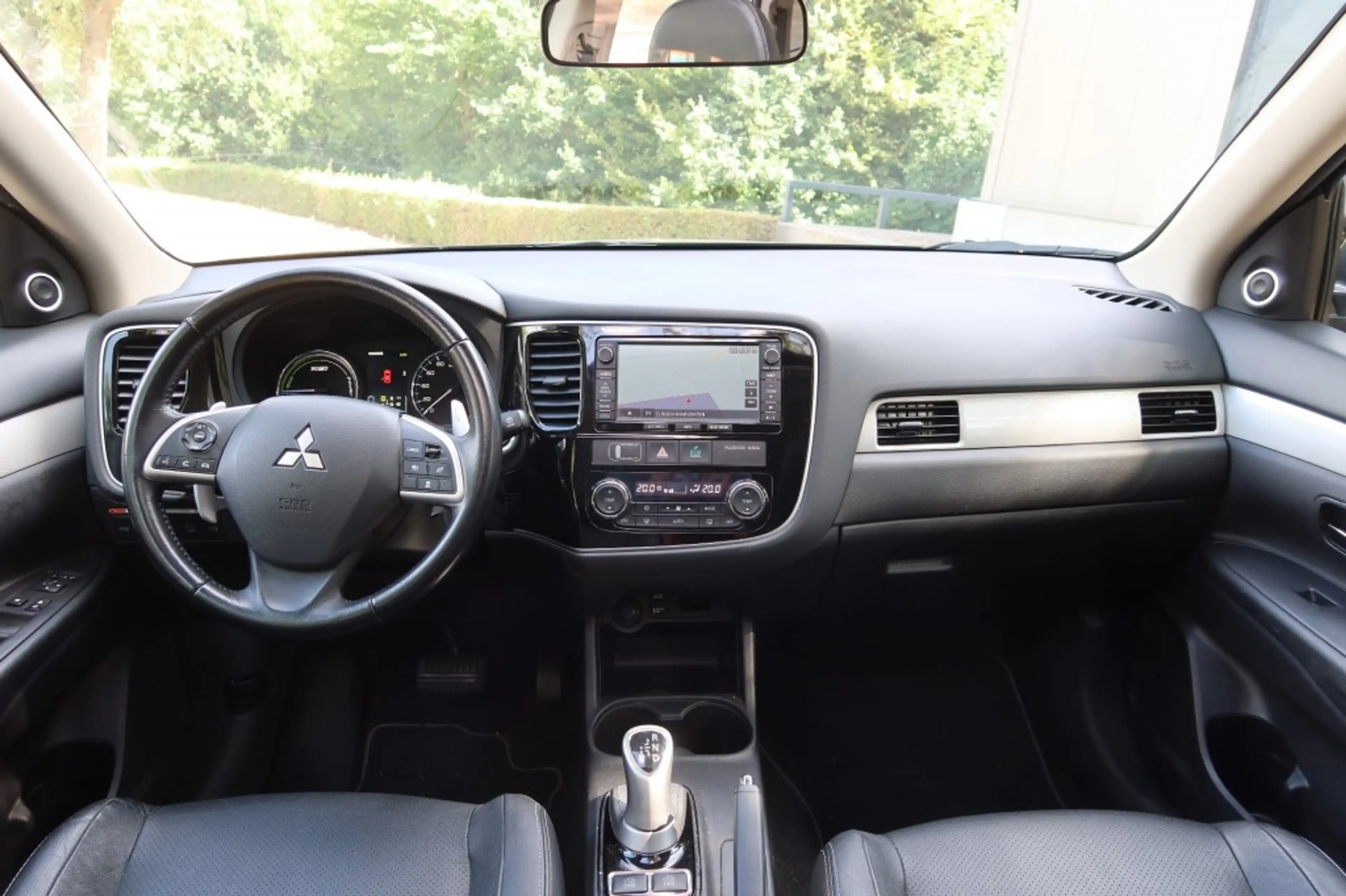 Mitsubishi Outlander 2.0 PHEV Instyle+ Clima, NAVI, Camera, Schuifdak, — photo 7