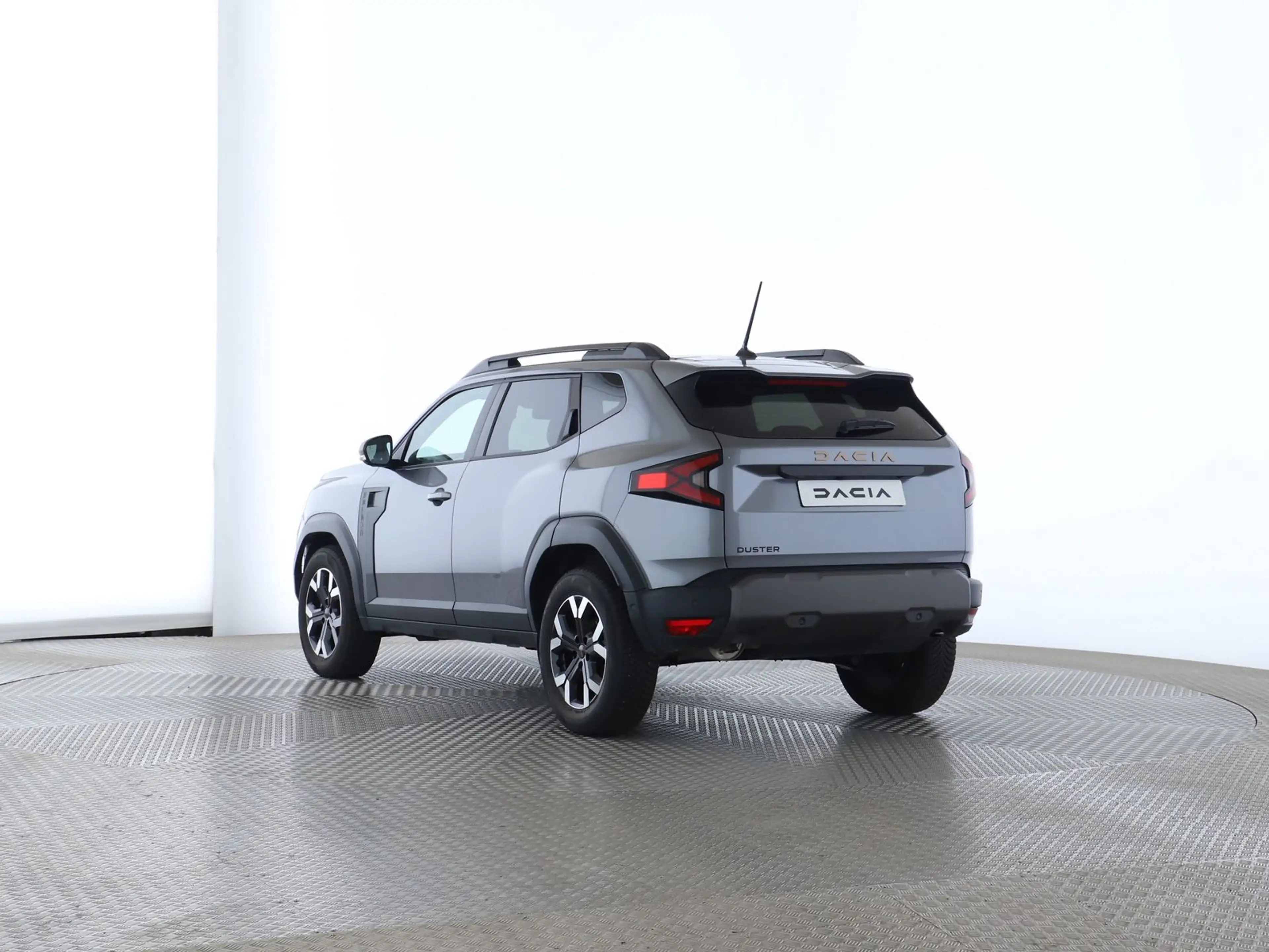 Dacia Duster III TCe 130 Extreme — photo 7