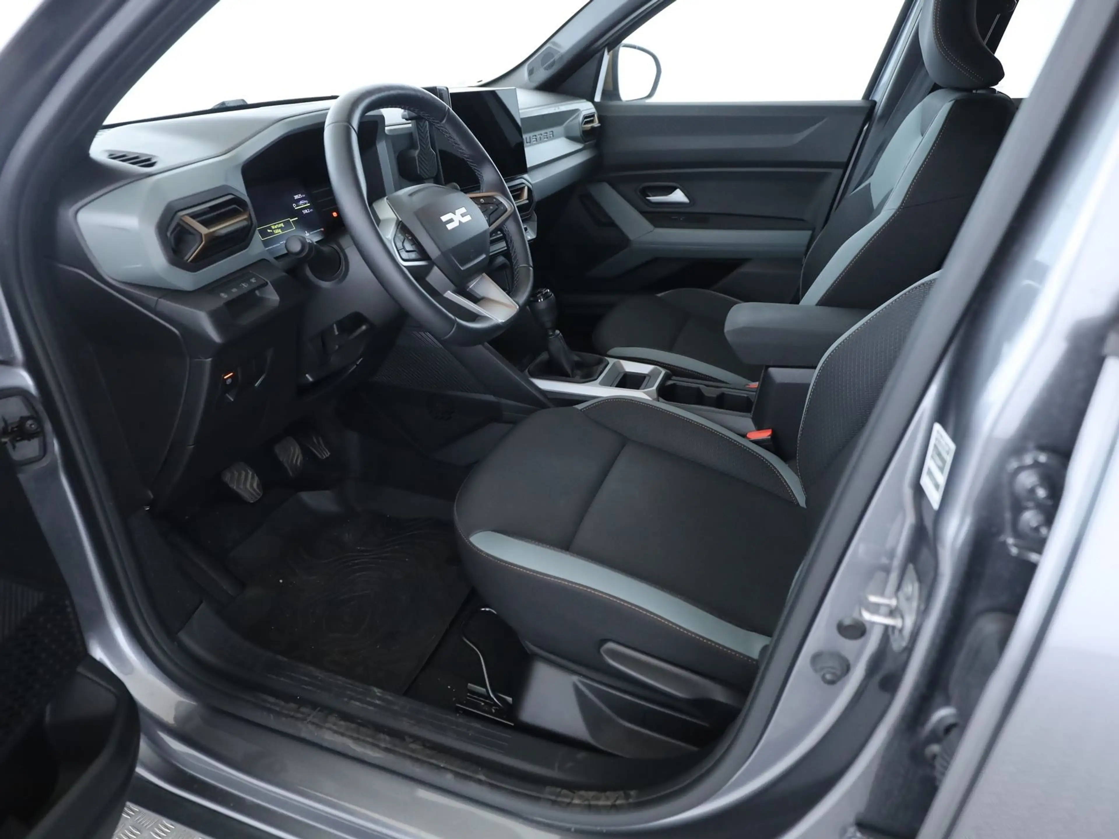 Dacia Duster III TCe 130 Extreme — photo 9