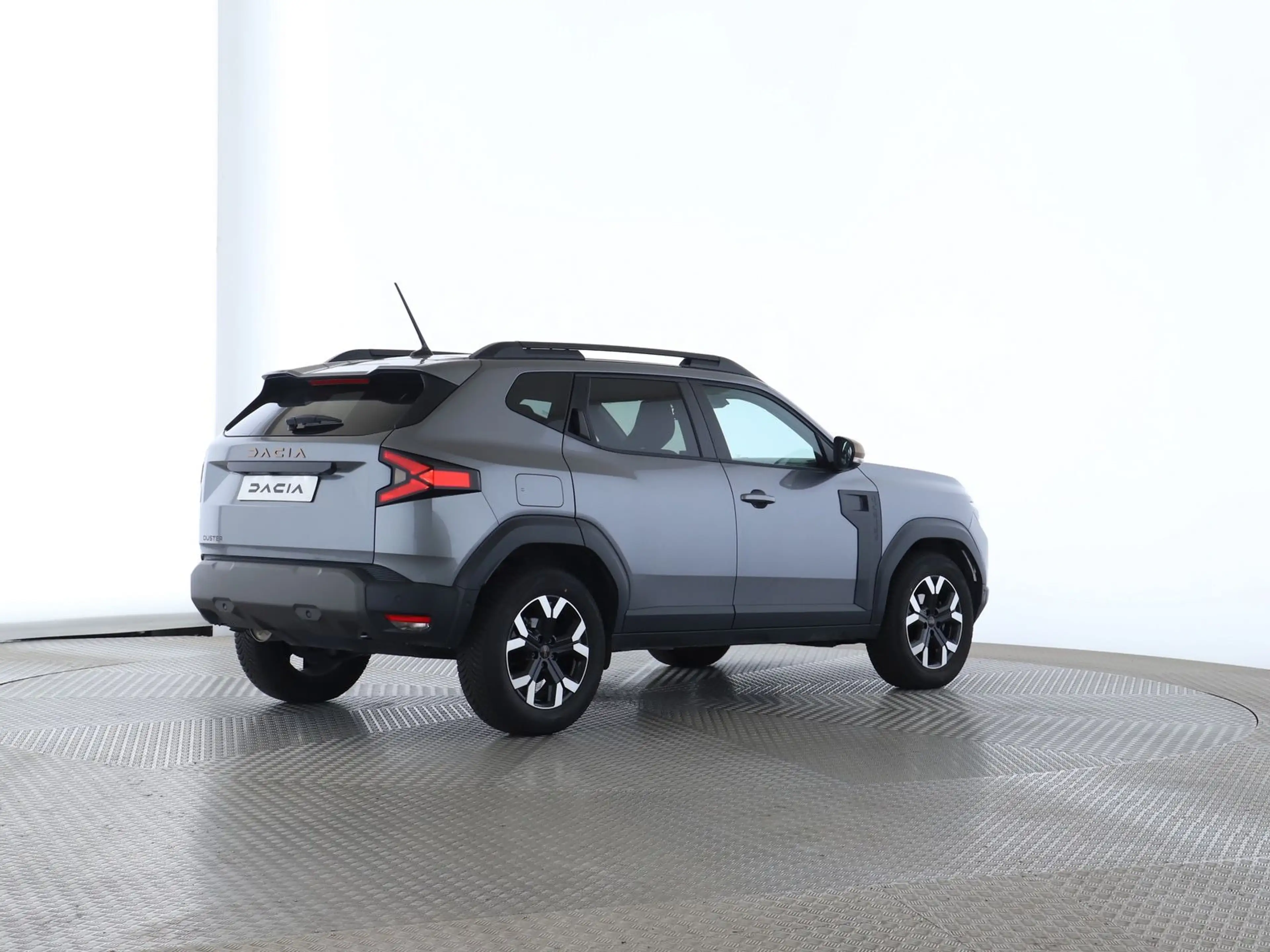 Dacia Duster III TCe 130 Extreme — photo 3