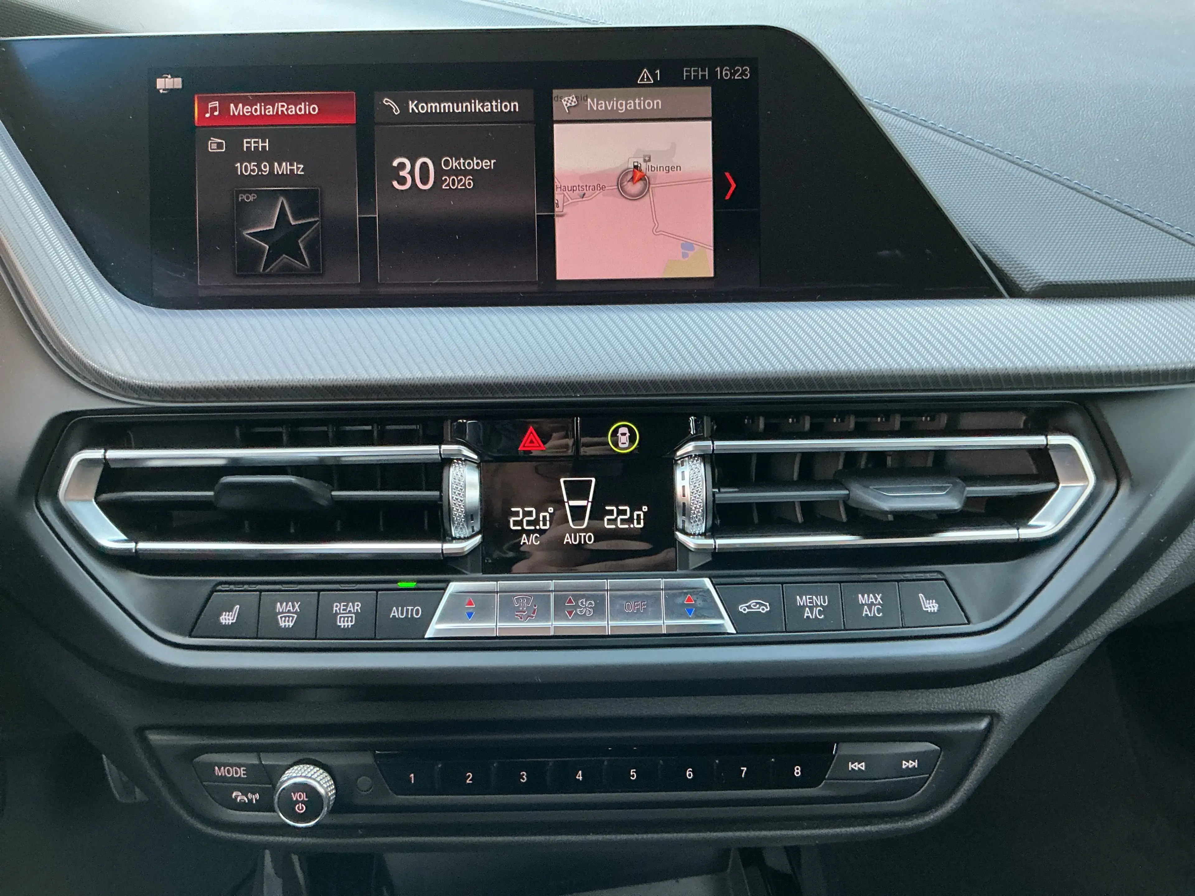 BMW 118 i M-Sport  LED SHZ Klimaautomatik — photo 13