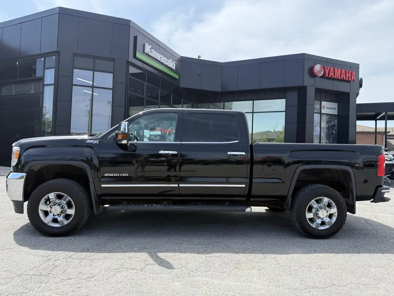 GMC Sierra 2500 снимка GMC Sierra 2500