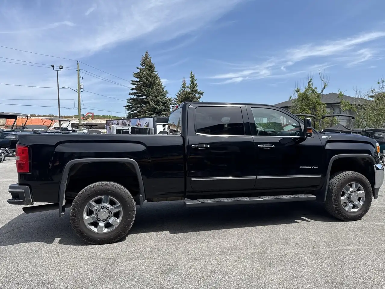 GMC Sierra 2500 снимка GMC Sierra 2500