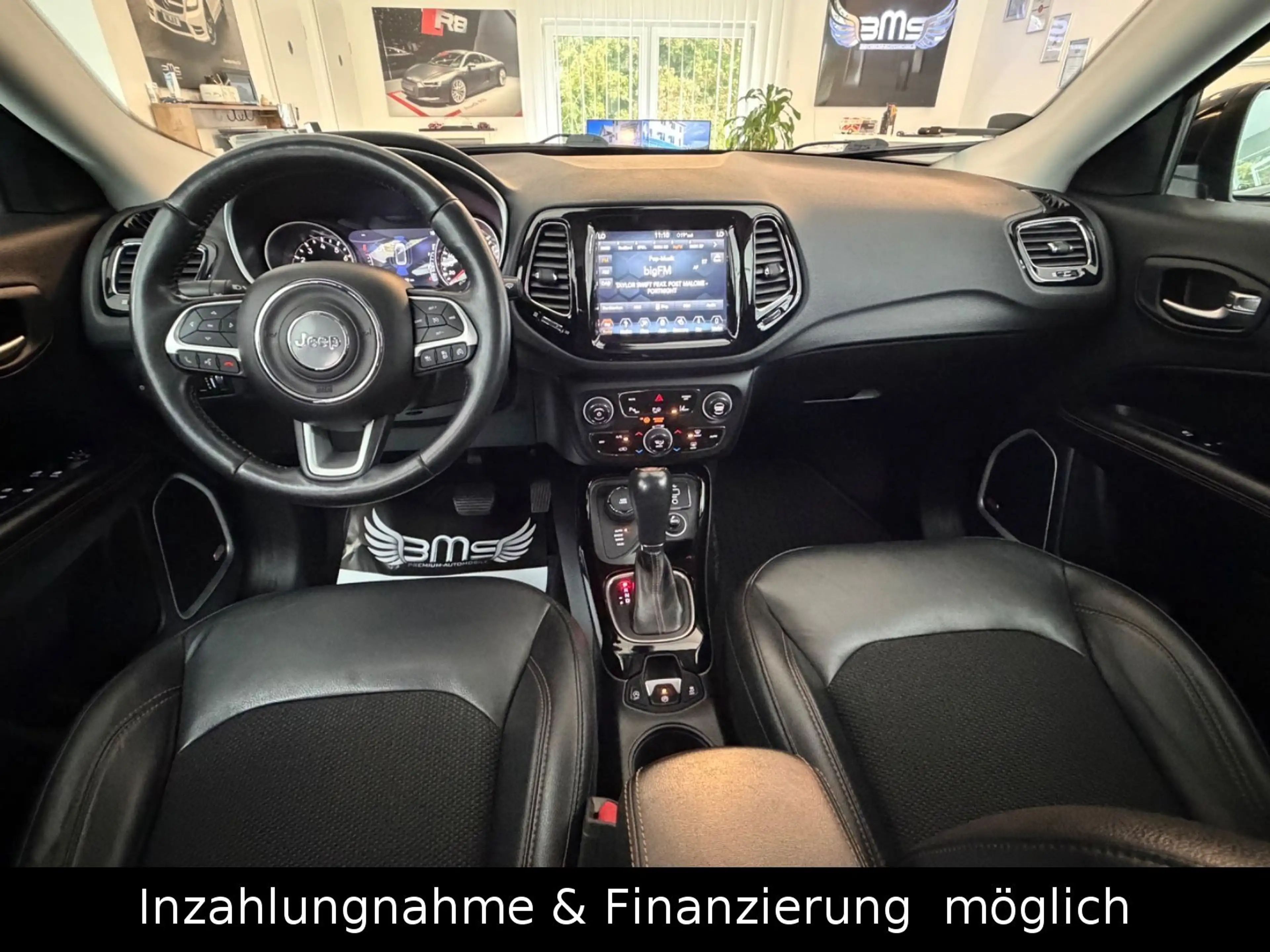 Jeep Compass Limited 4WD — photo 2