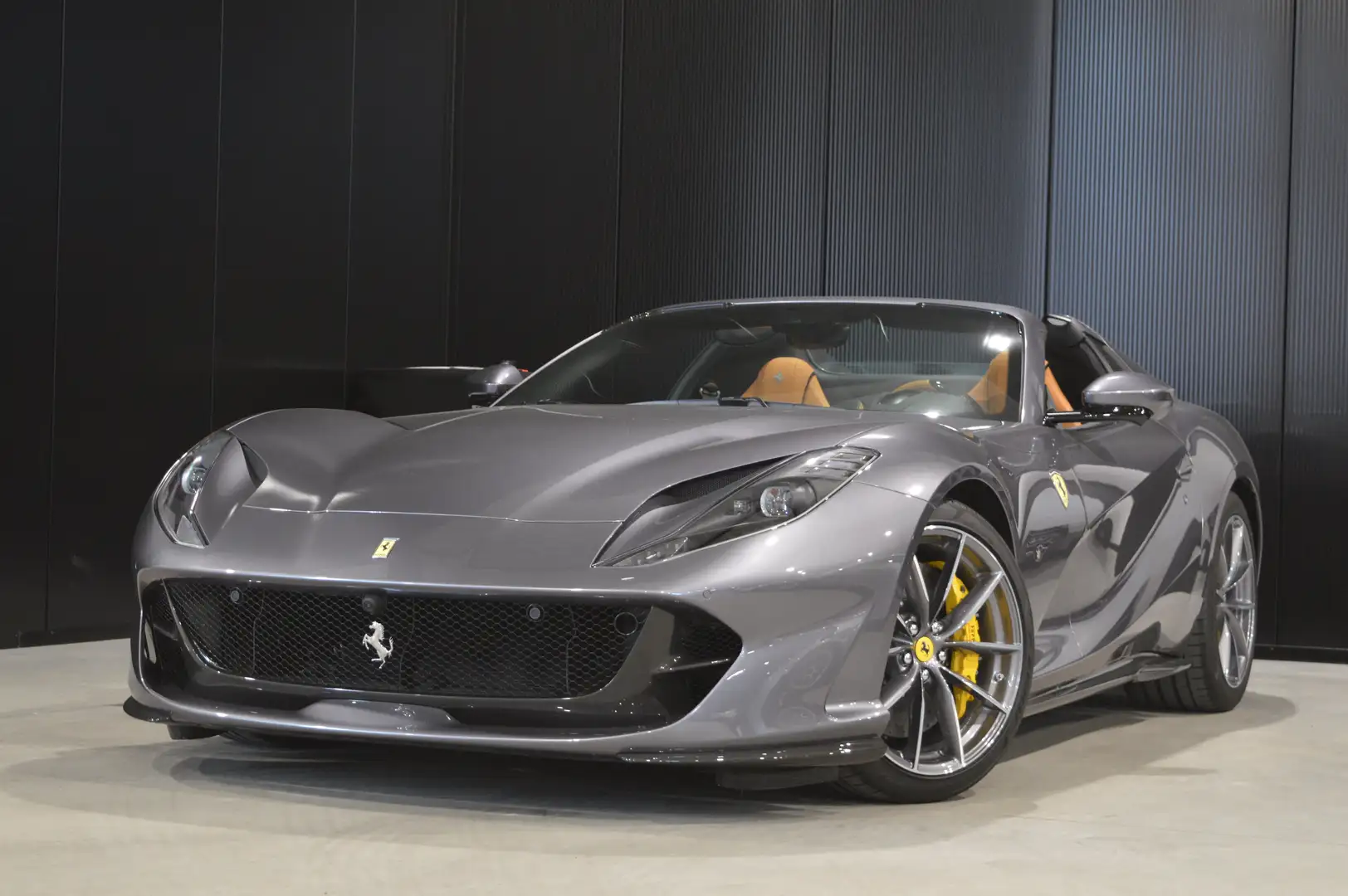 Ferrari 812 GTS 6.5i V12 800ch 1 MAIN - 2.000 km - TVA Gris - 1