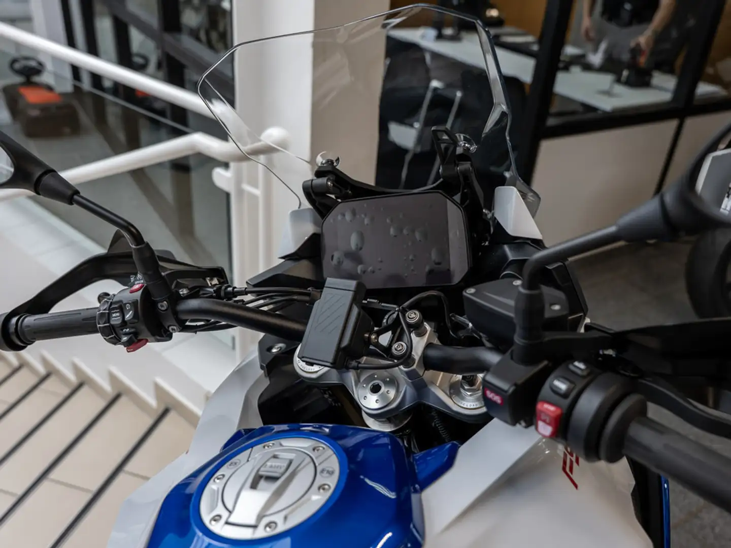 BMW F 900 XR KOMFORT-P. DYNAMIC-P. LED Sport Blanc - 2