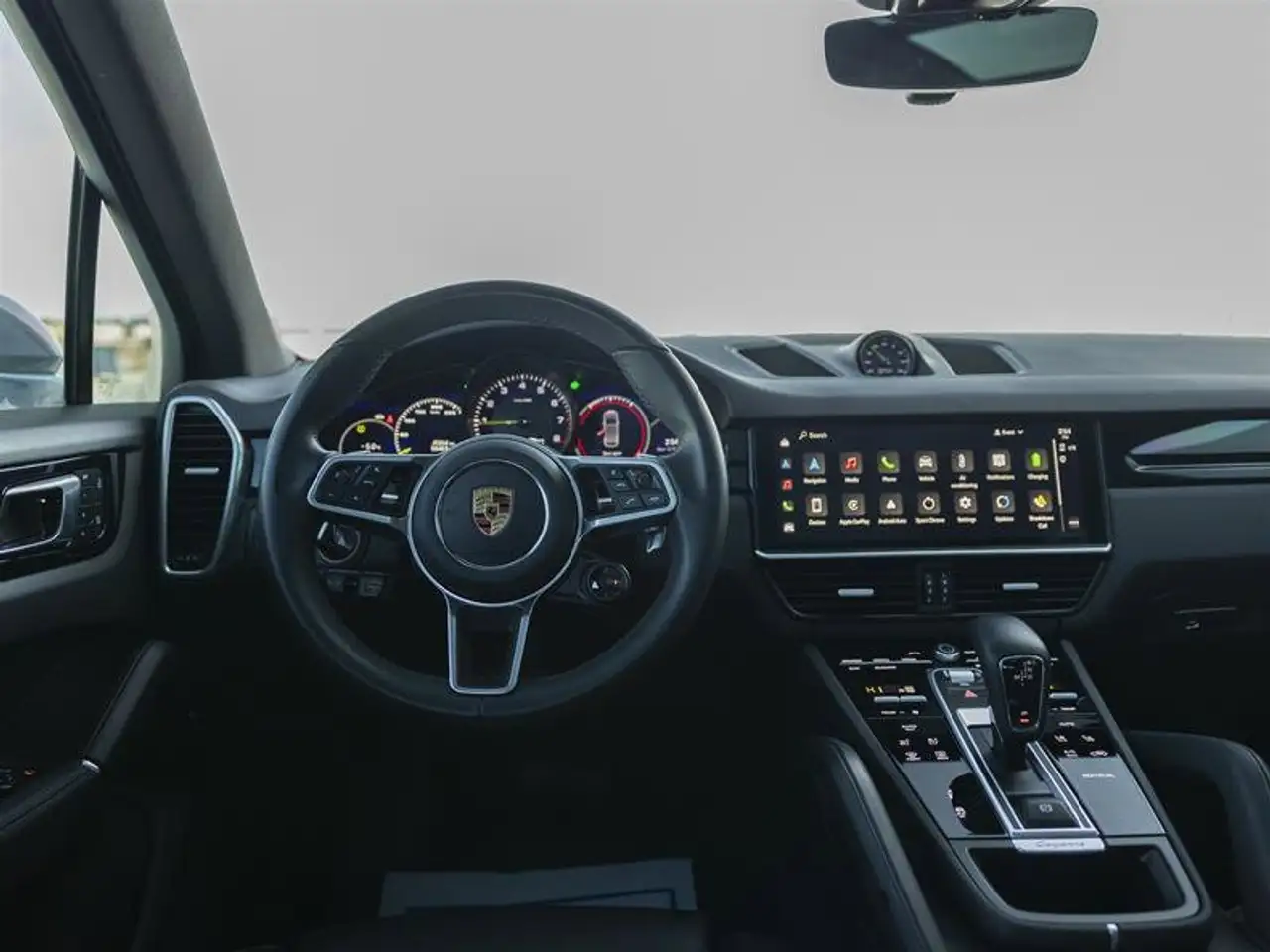 Porsche Cayenne снимка Porsche Cayenne