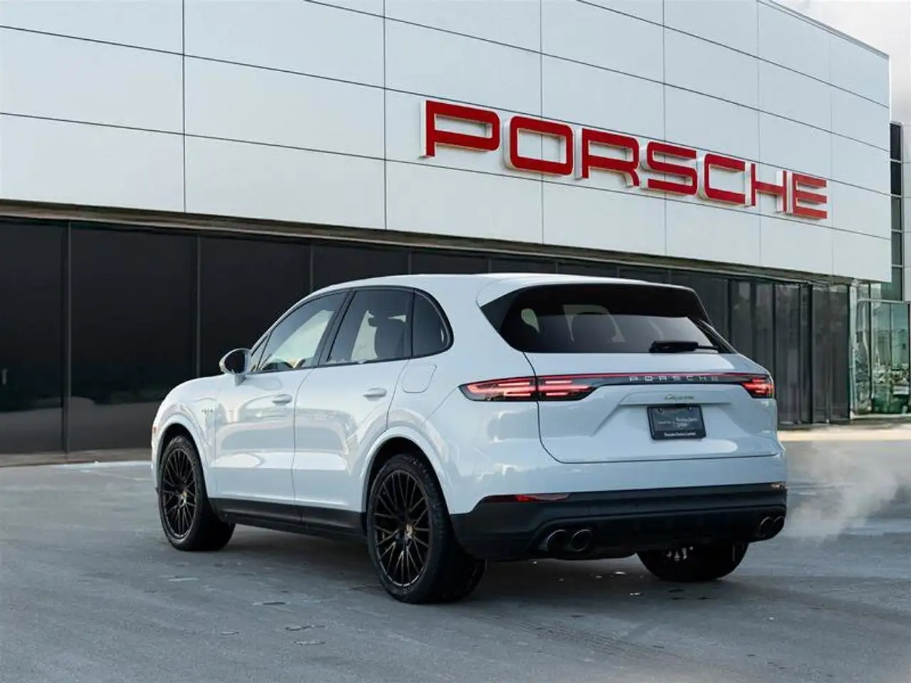 Porsche Cayenne снимка Porsche Cayenne