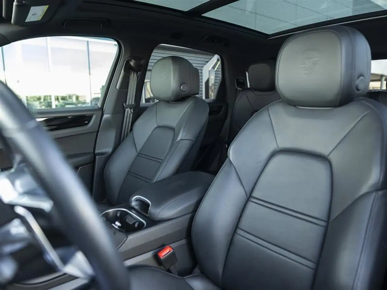 Porsche Cayenne снимка Porsche Cayenne