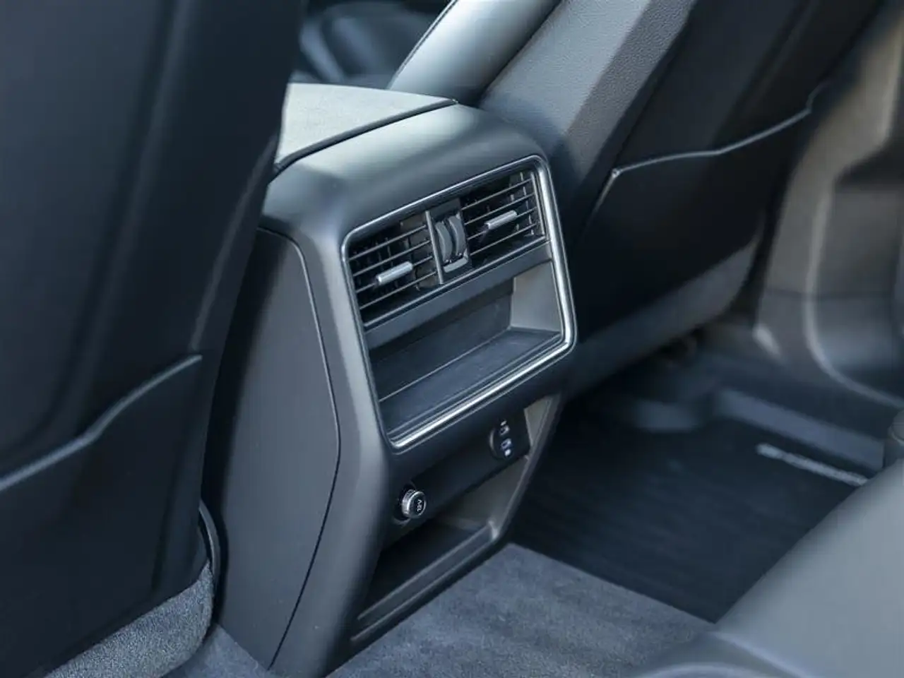 Porsche Cayenne снимка Porsche Cayenne