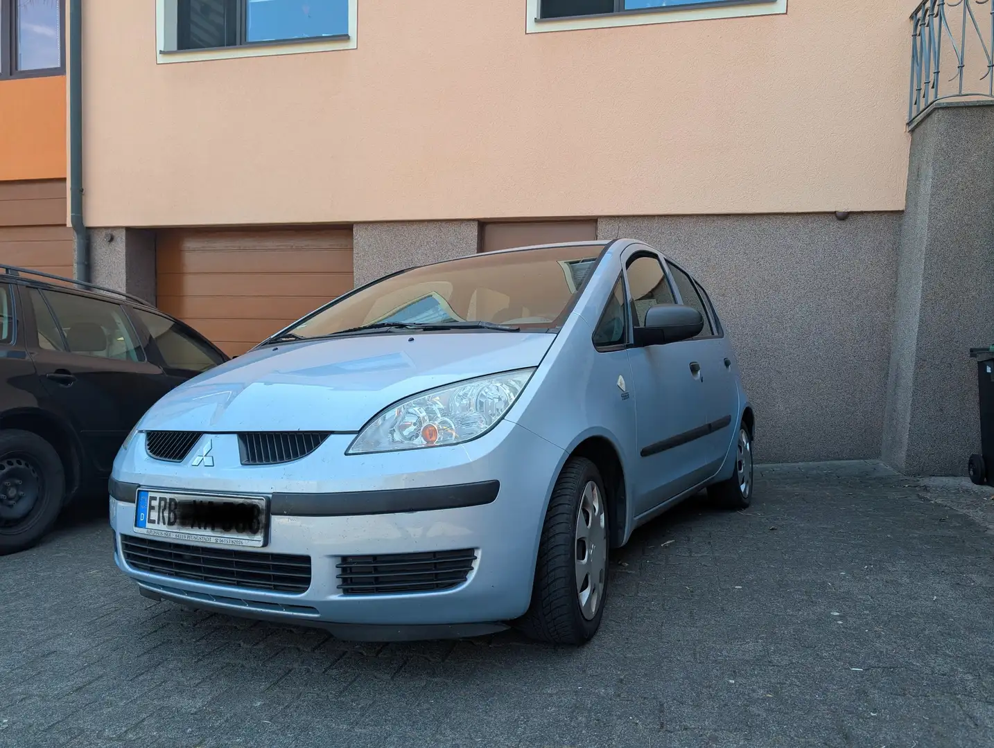 Mitsubishi Colt Colt  5-Türer 1.1 Invite Blau - 1