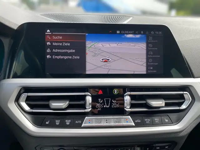 BMW 3 Series view 9