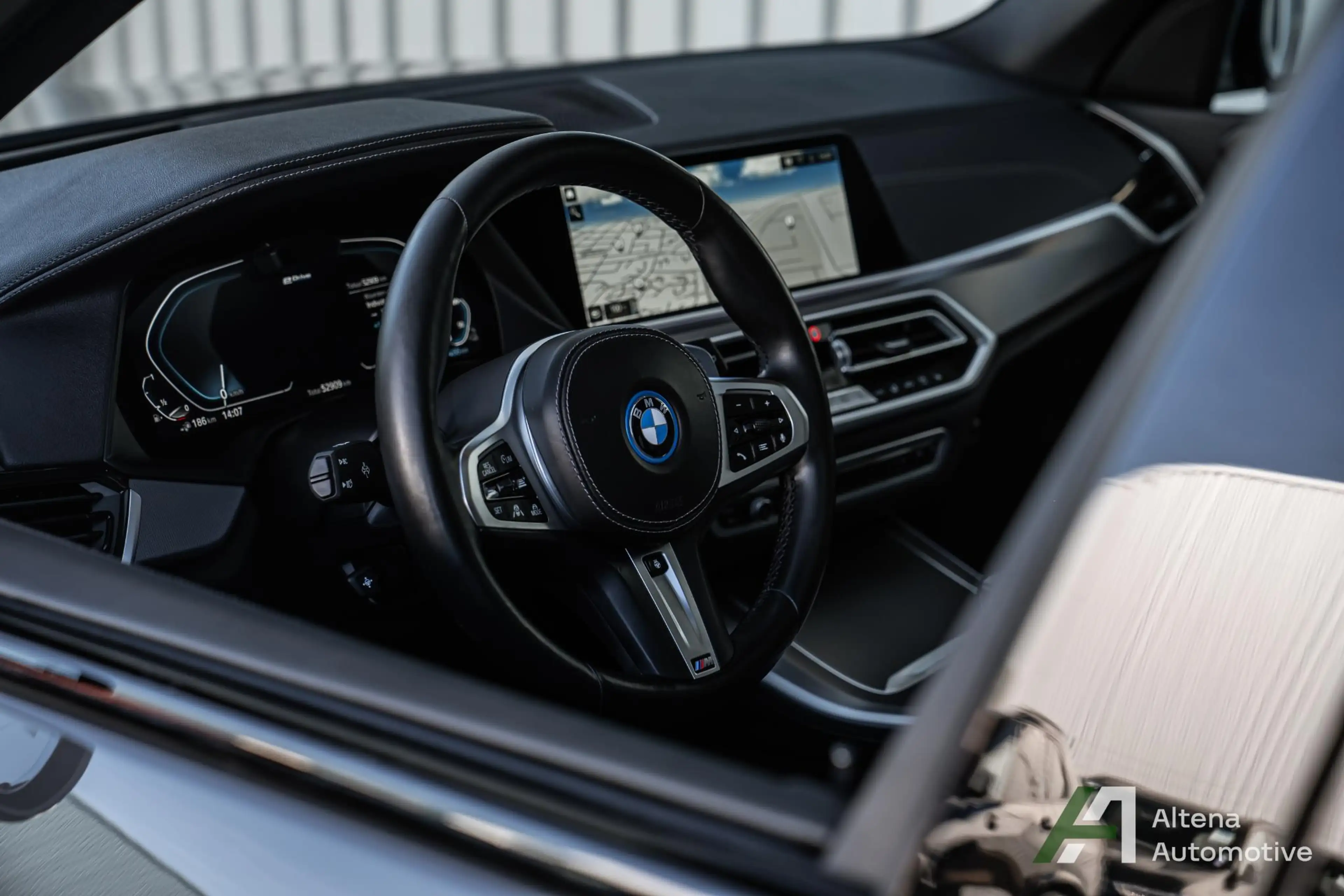 BMW X5 xDrive45e High Executive M-sport, trekhaak, panora — photo 6