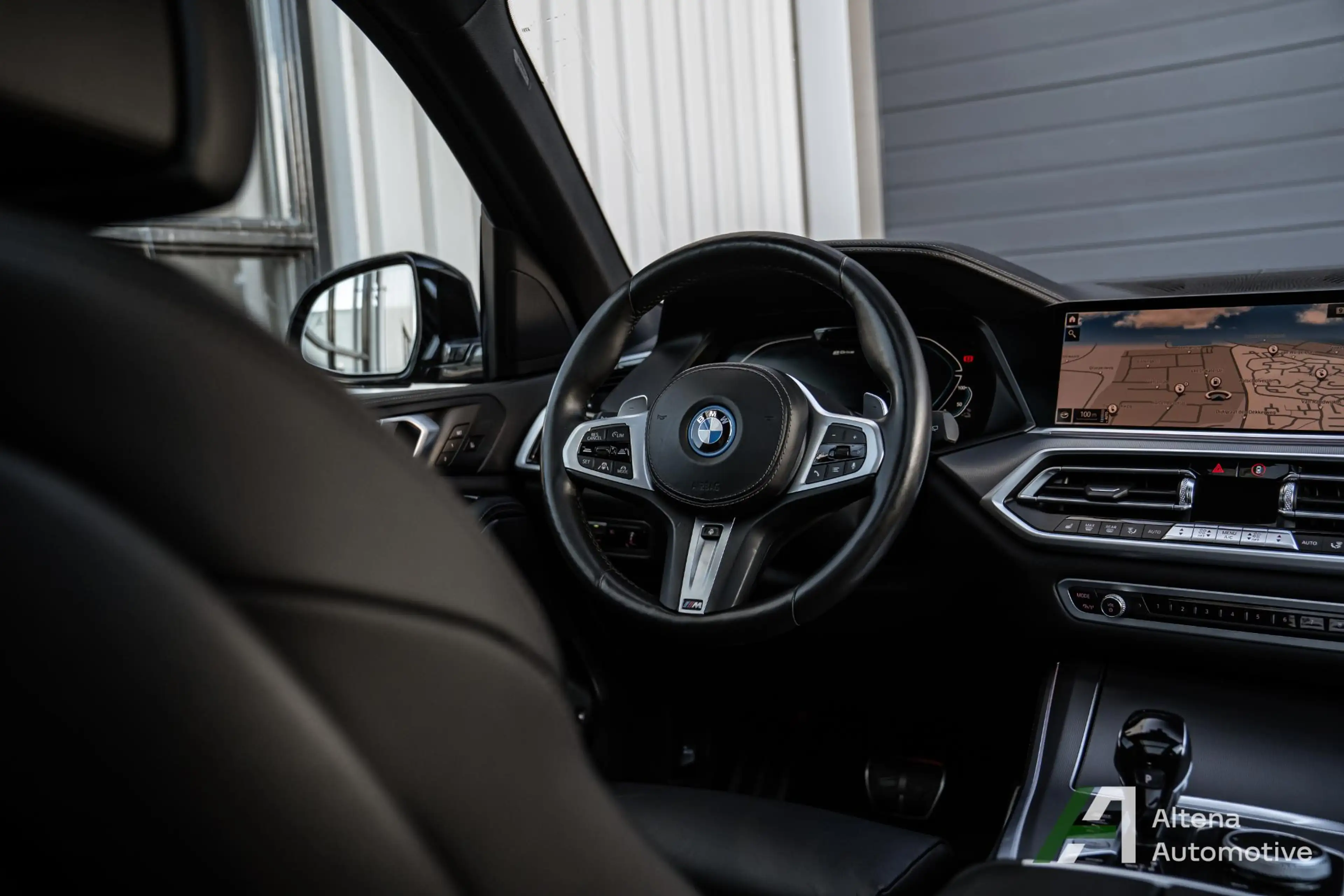 BMW X5 xDrive45e High Executive M-sport, trekhaak, panora — photo 18