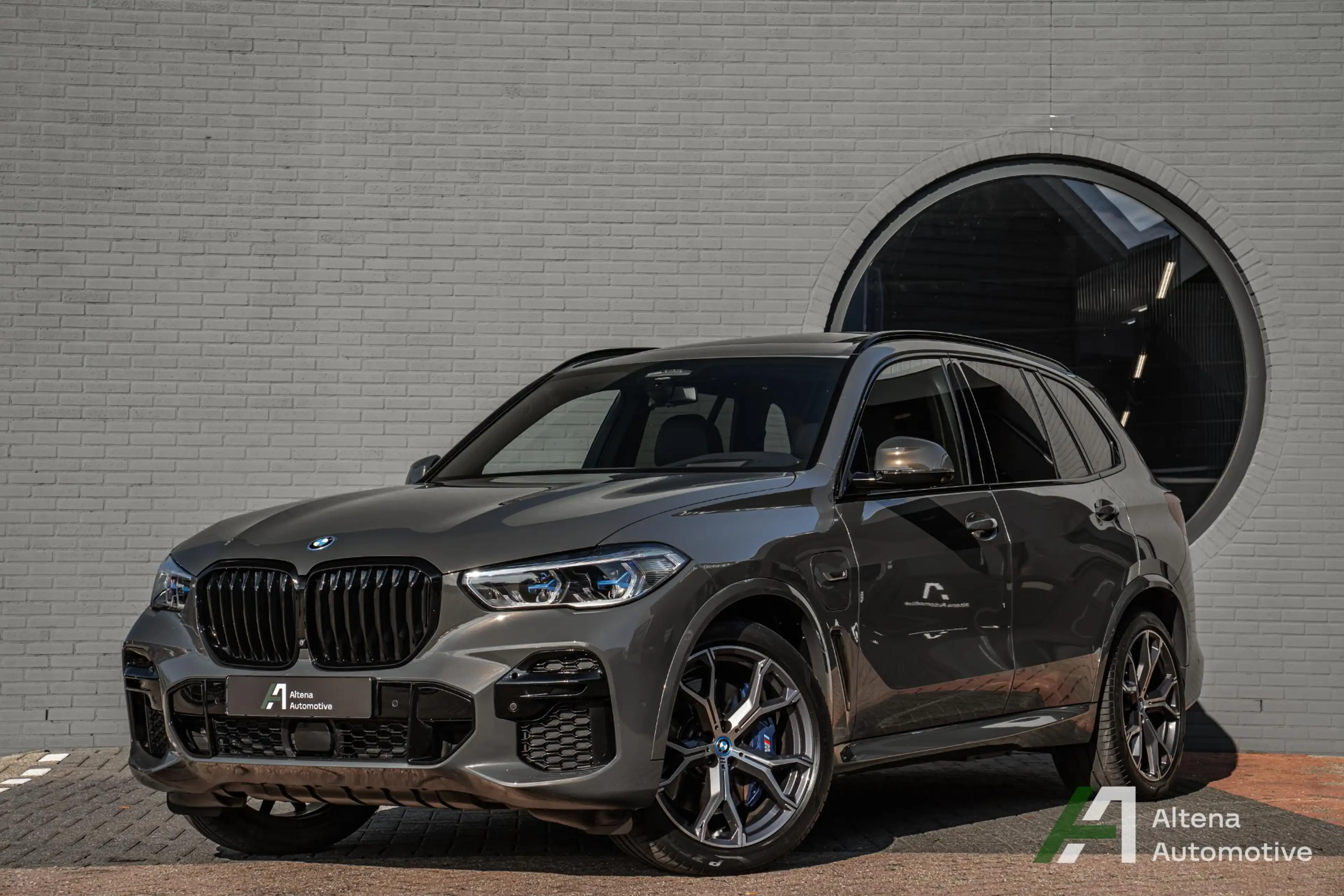 BMW X5 xDrive45e High Executive M-sport, trekhaak, panora