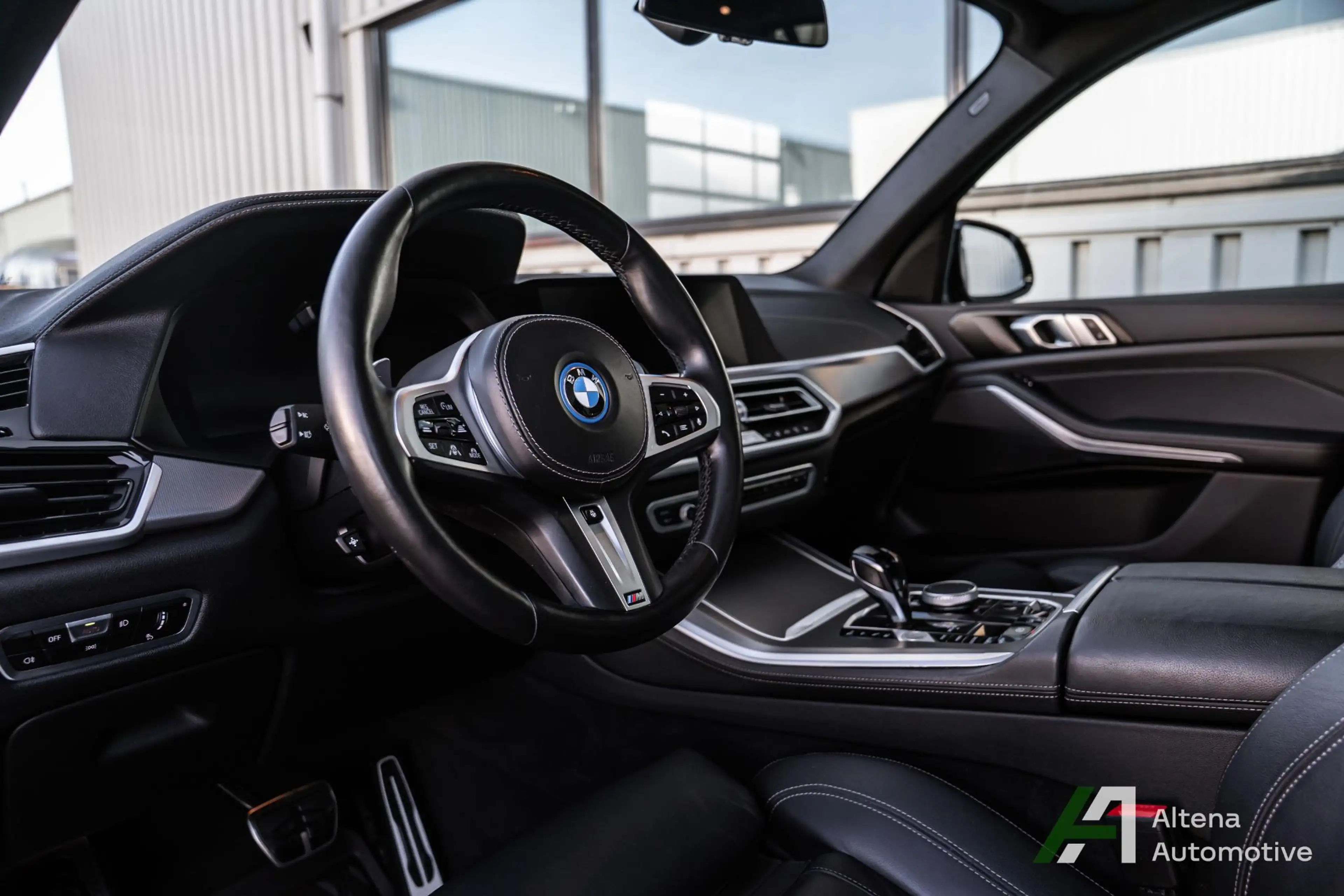 BMW X5 xDrive45e High Executive M-sport, trekhaak, panora — photo 11
