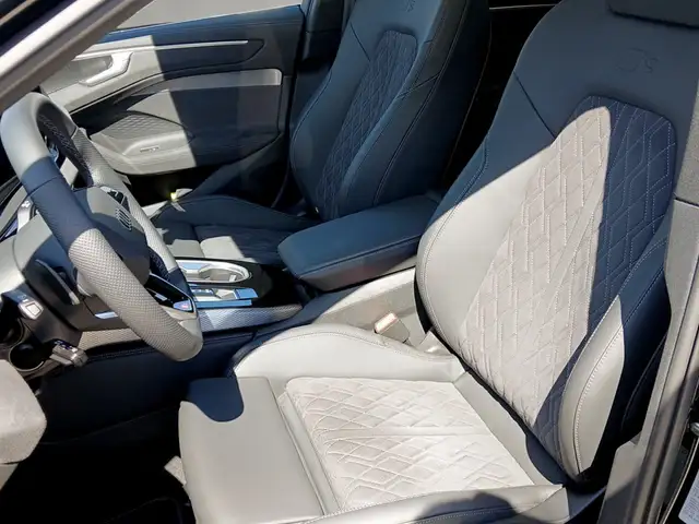 Audi A6 view 8