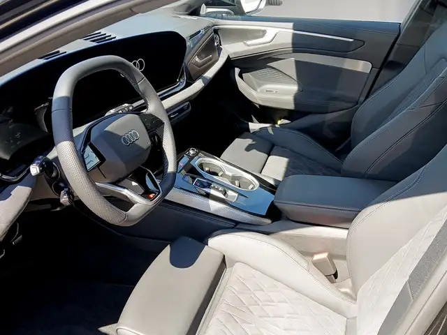 Audi A6 view 9