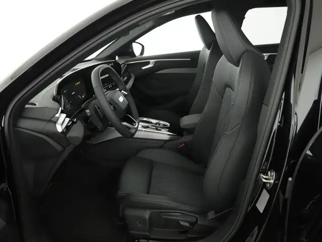 Audi A6 view 10