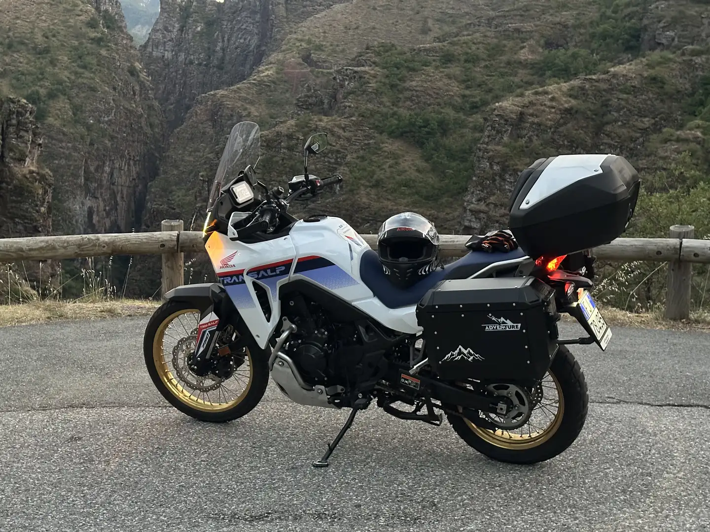 Honda XL 750 Transalp Urban Fehér - 2