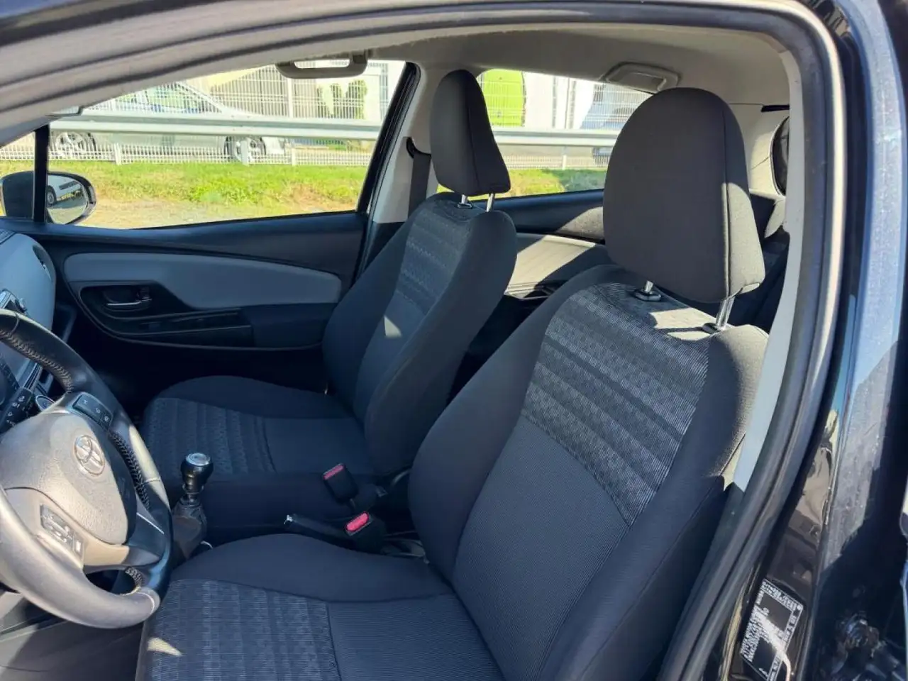 Toyota Yaris Yaris — photo 18