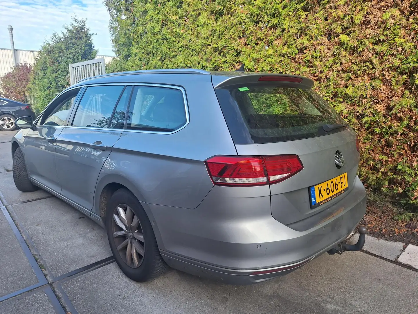 Volkswagen Passat Variant 1.6 TDI Connected Series Plus (motor defect!!!) Gris - 2