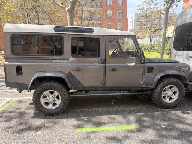 Land Rover Defender 110 2.5Td5 SW E