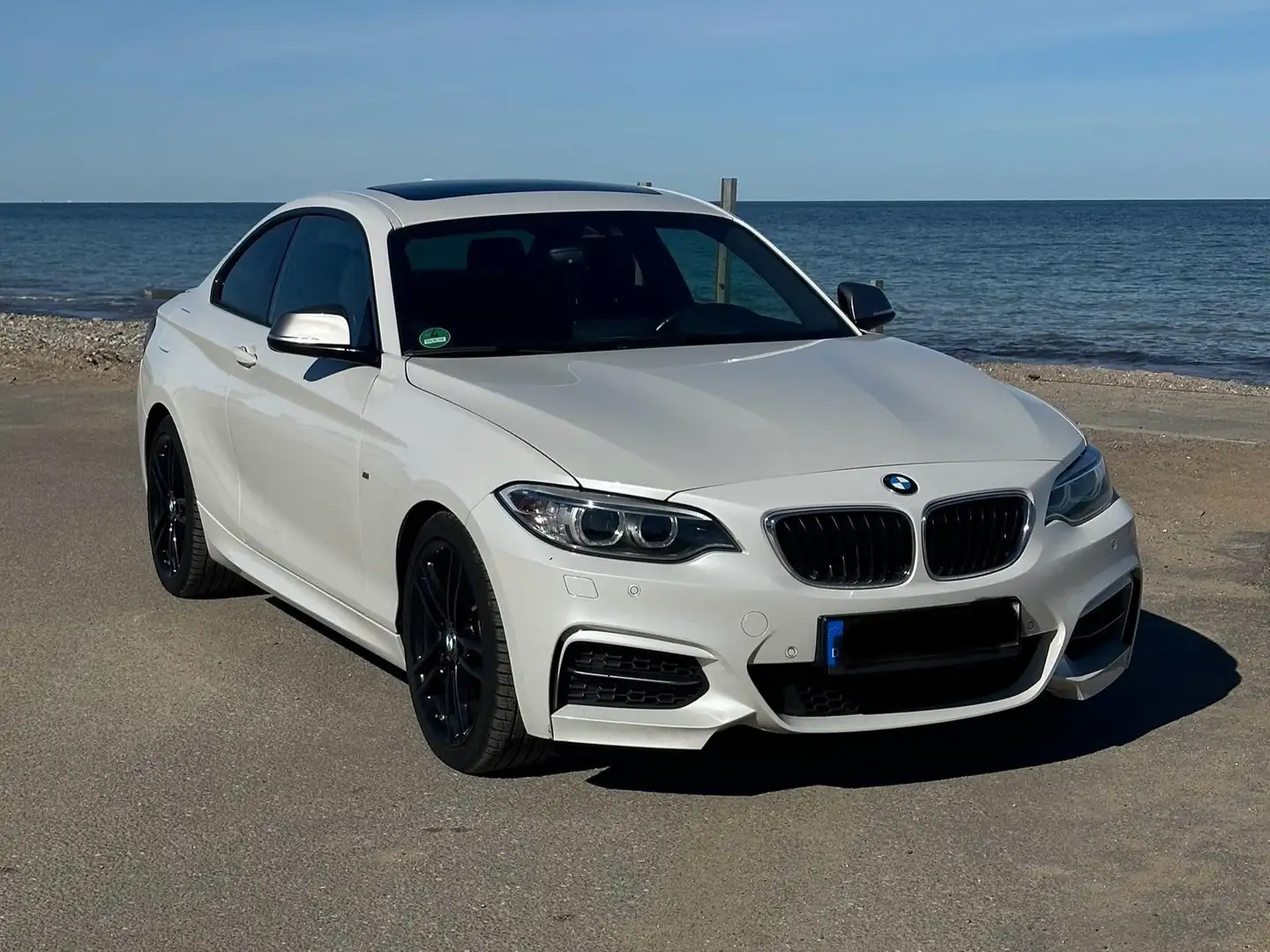 BMW 240 M240i Coupe Weiß - 1