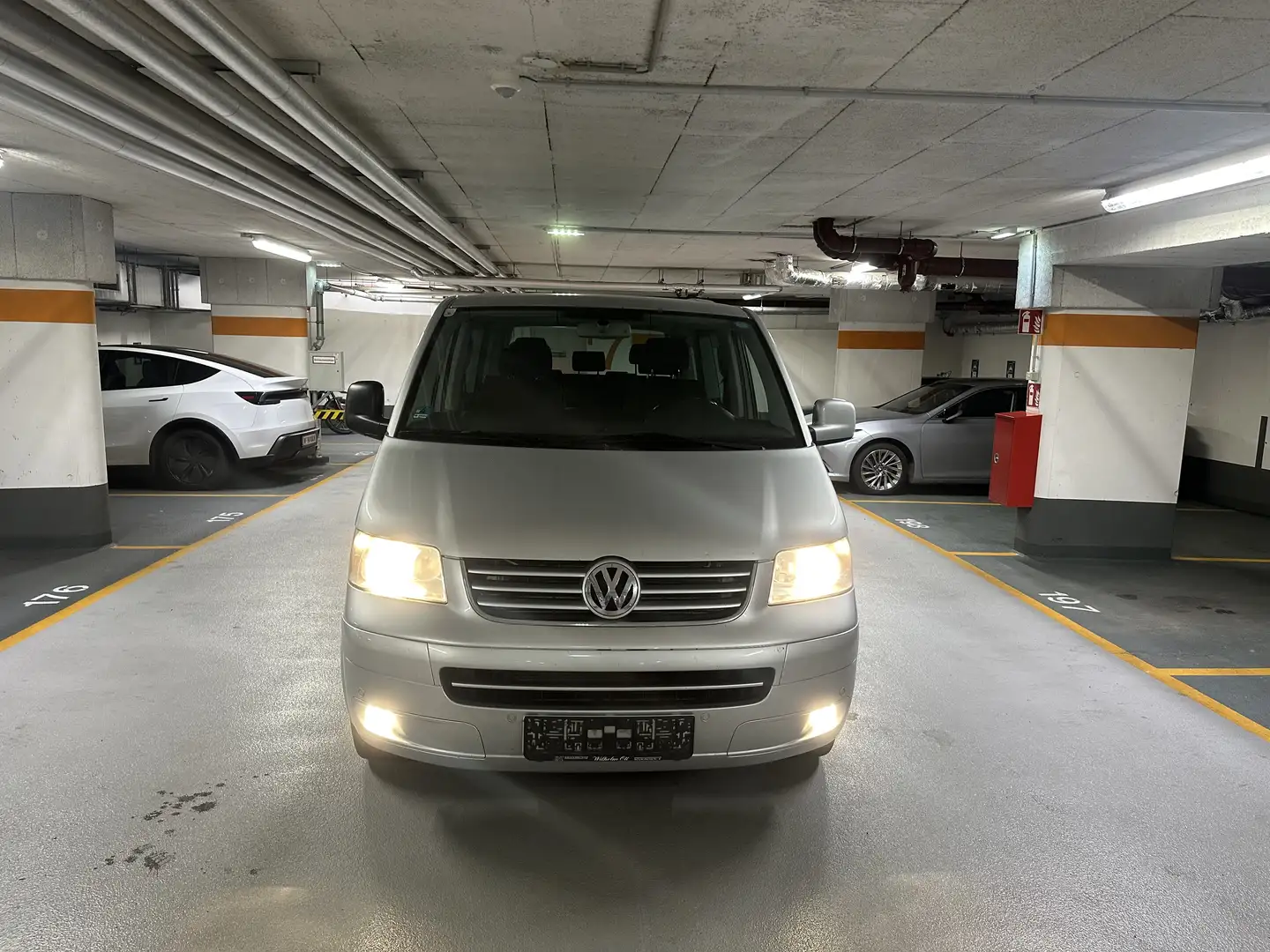 Volkswagen T5 Multivan Comfortline 2,5 TDI Tiptronic D-PF - 2