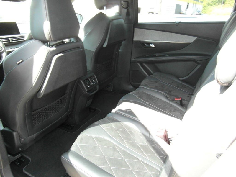 Peugeot 5008 BlueHDi 180 EAT8 GT — photo 10