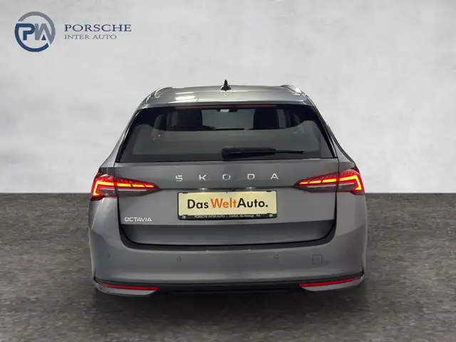 Skoda Octavia view 5