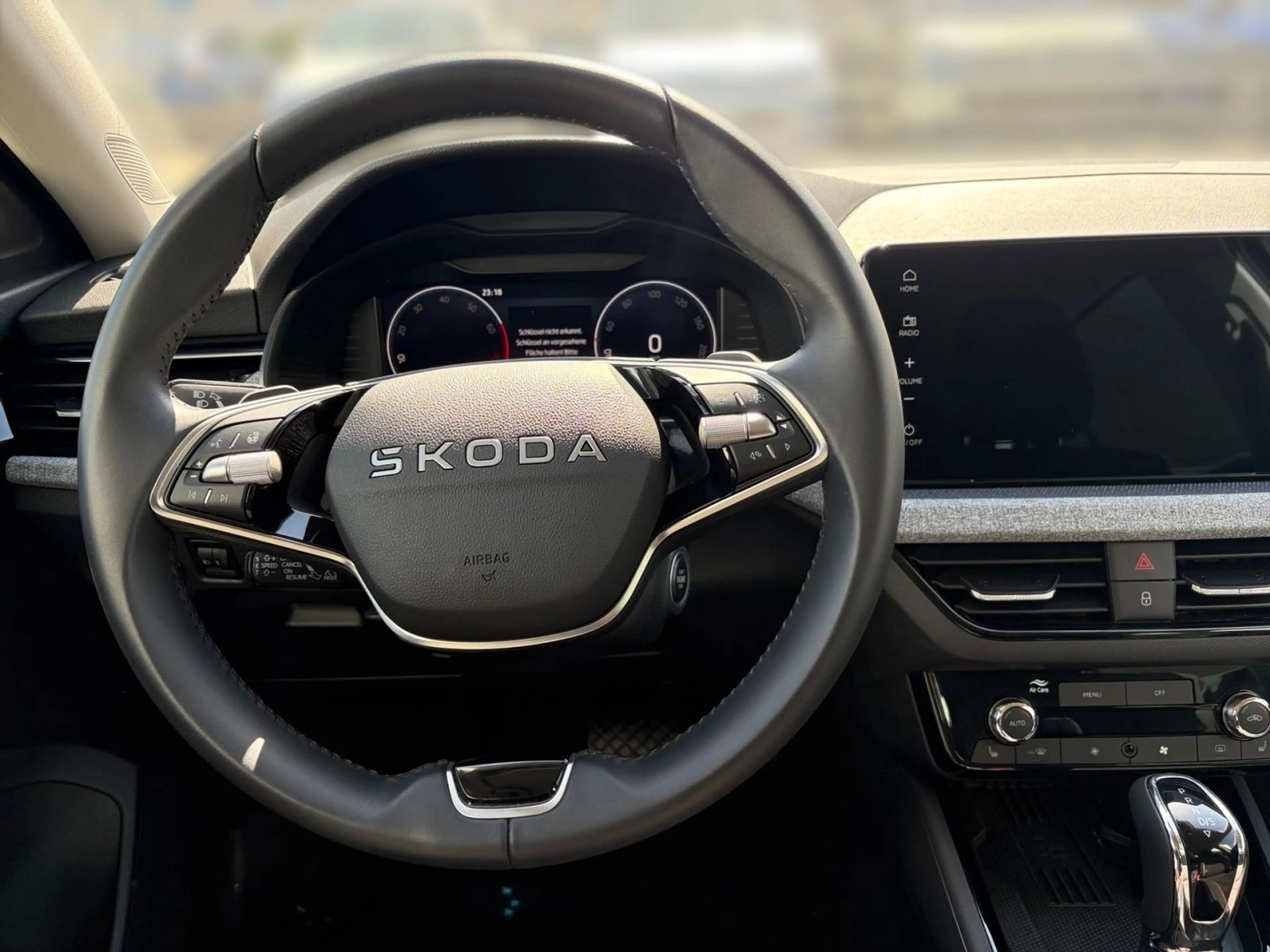 Skoda Scala Kombi Selection 1.0 TSI DSG RFK Navi — photo 11