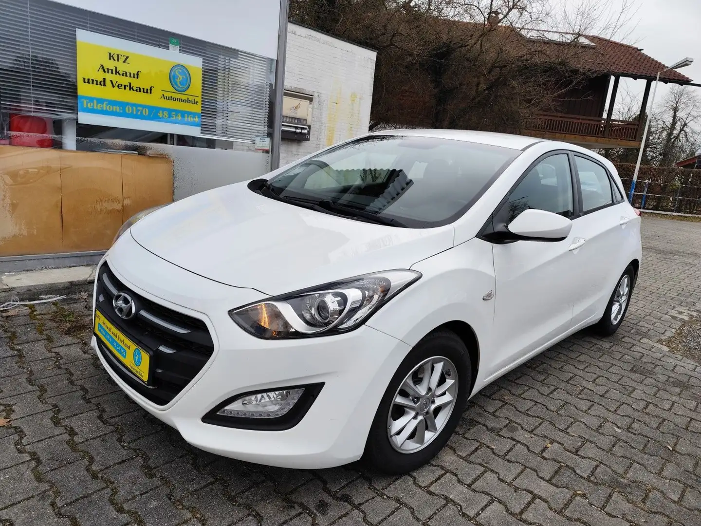 Hyundai i30 1.6 Crdi Pdc HU 12/2026 8XAlu Euro6 Blanco - 1