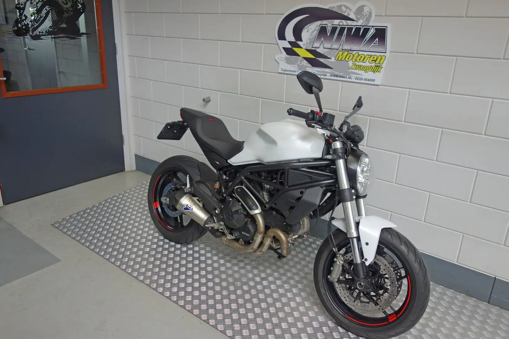 Ducati Monster 797 Blanc - 2