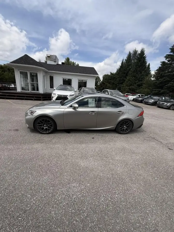 Lexus IS fotografie Lexus IS