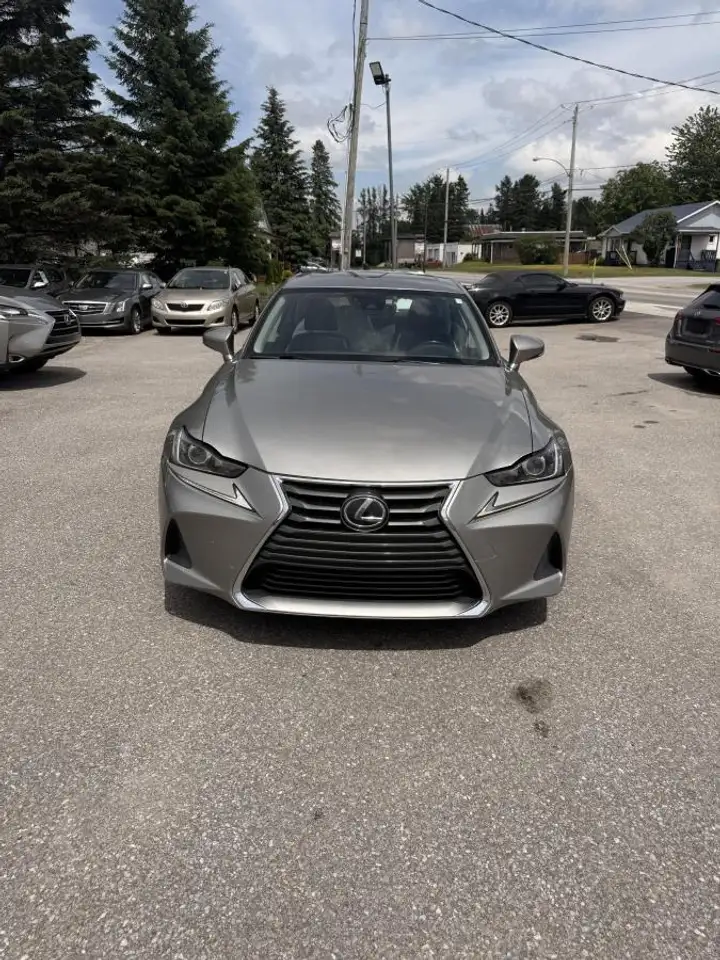 Lexus IS fotografie Lexus IS