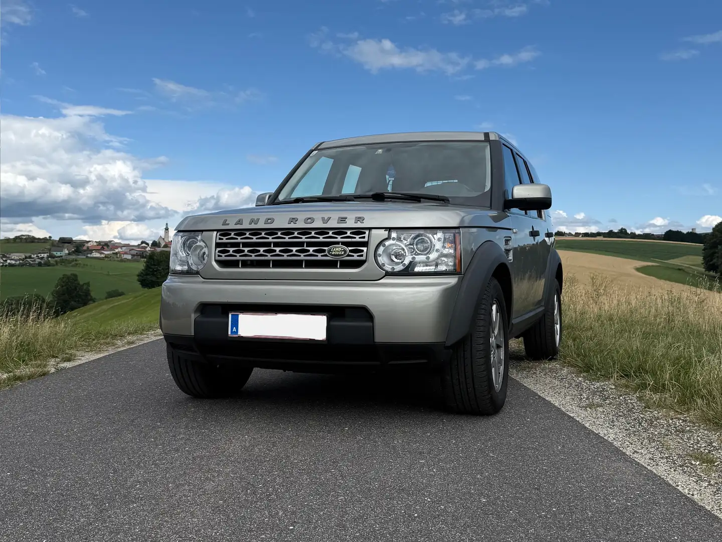 Land Rover Discovery 4 2,7 TdV6 S S Grau - 1