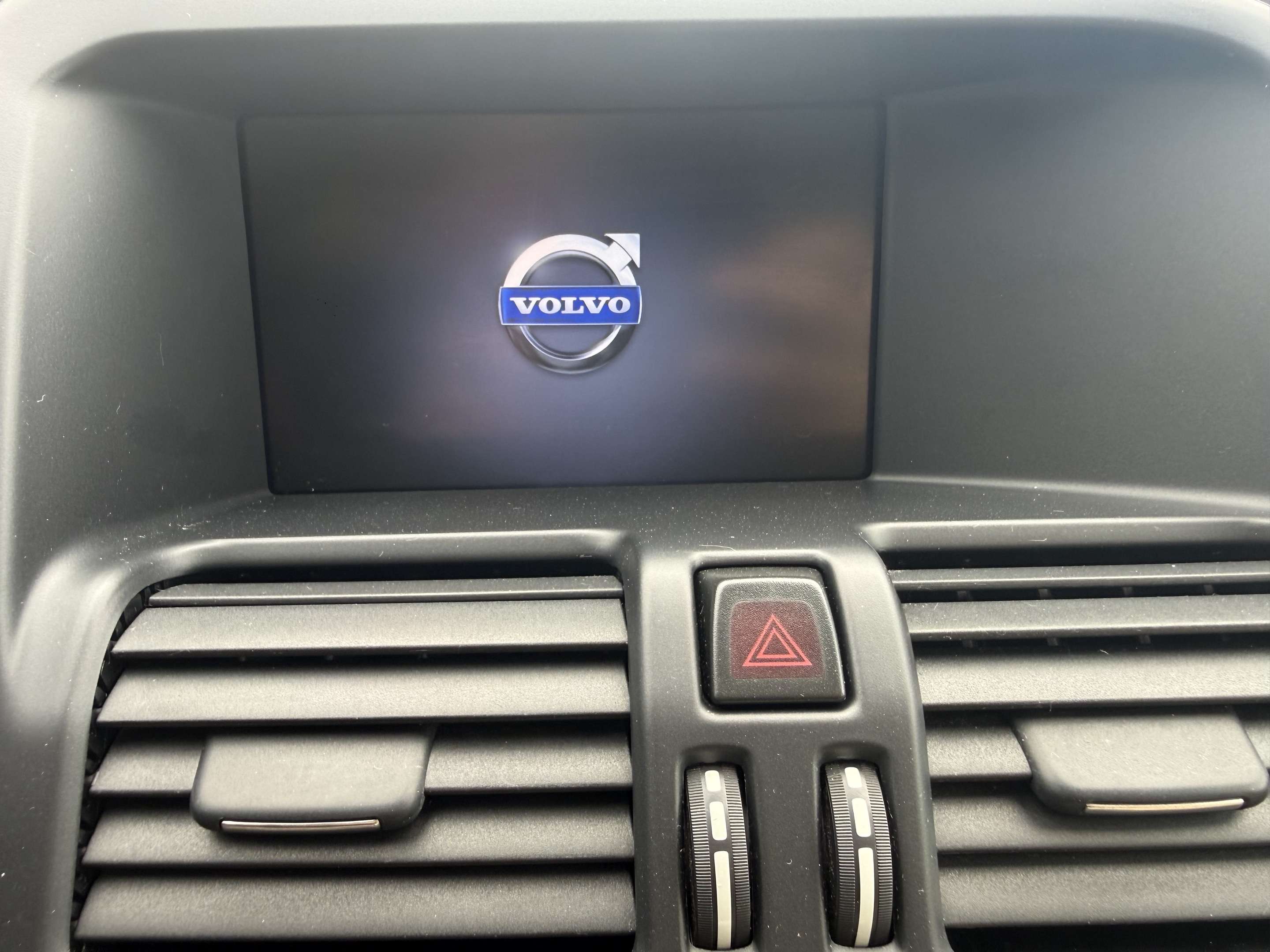 2014 Volvo XC60 AWD 5dr T6 thumb 23