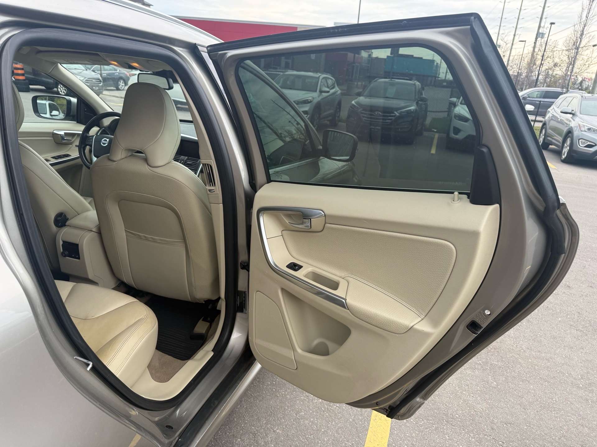 2014 Volvo XC60 AWD 5dr T6 thumb 17